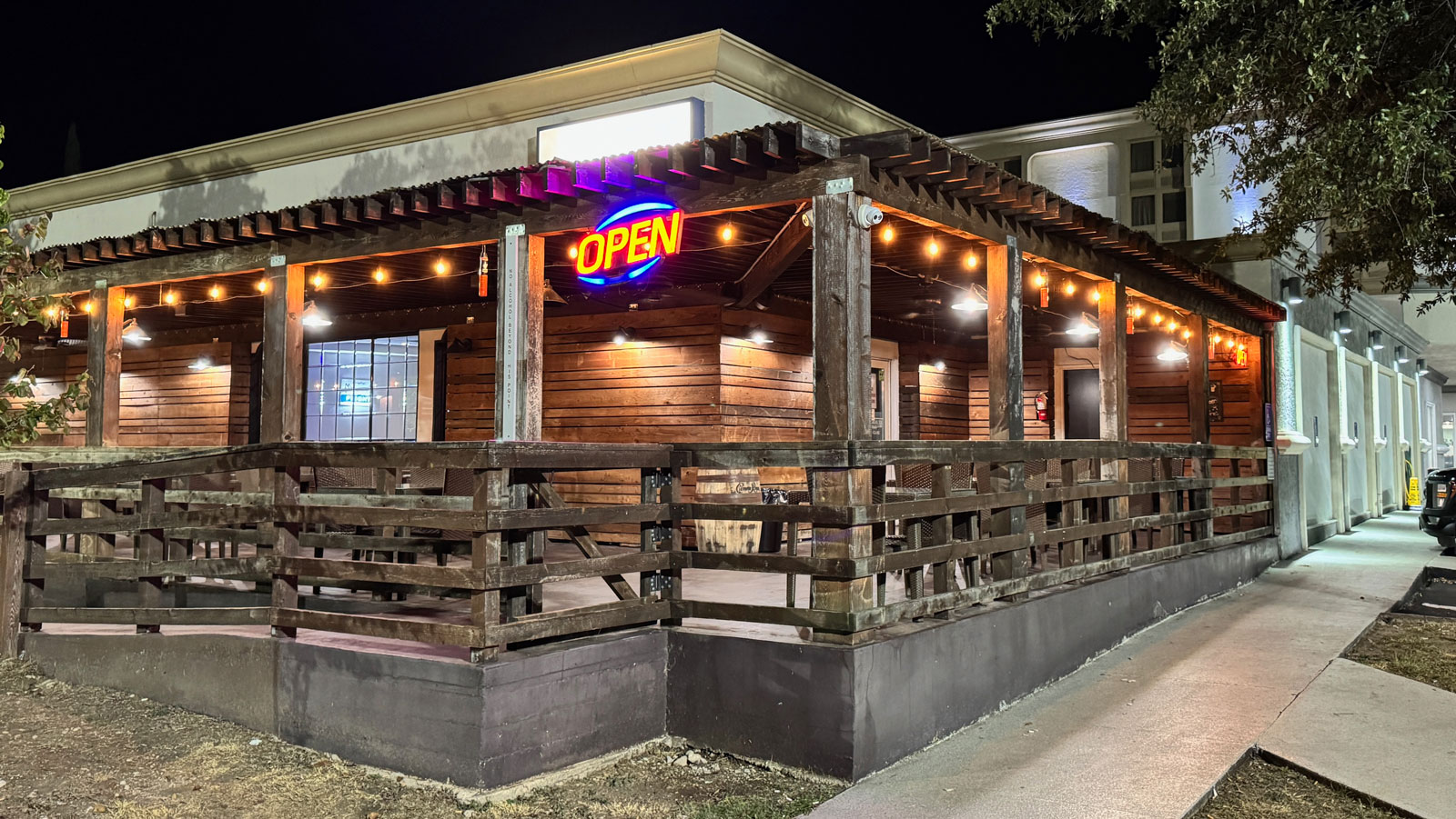 The Arc Light Sports Bar & Grill Inside the Clarion Hotel at 441 Rio Concho Dr. in San Angelo, Texas