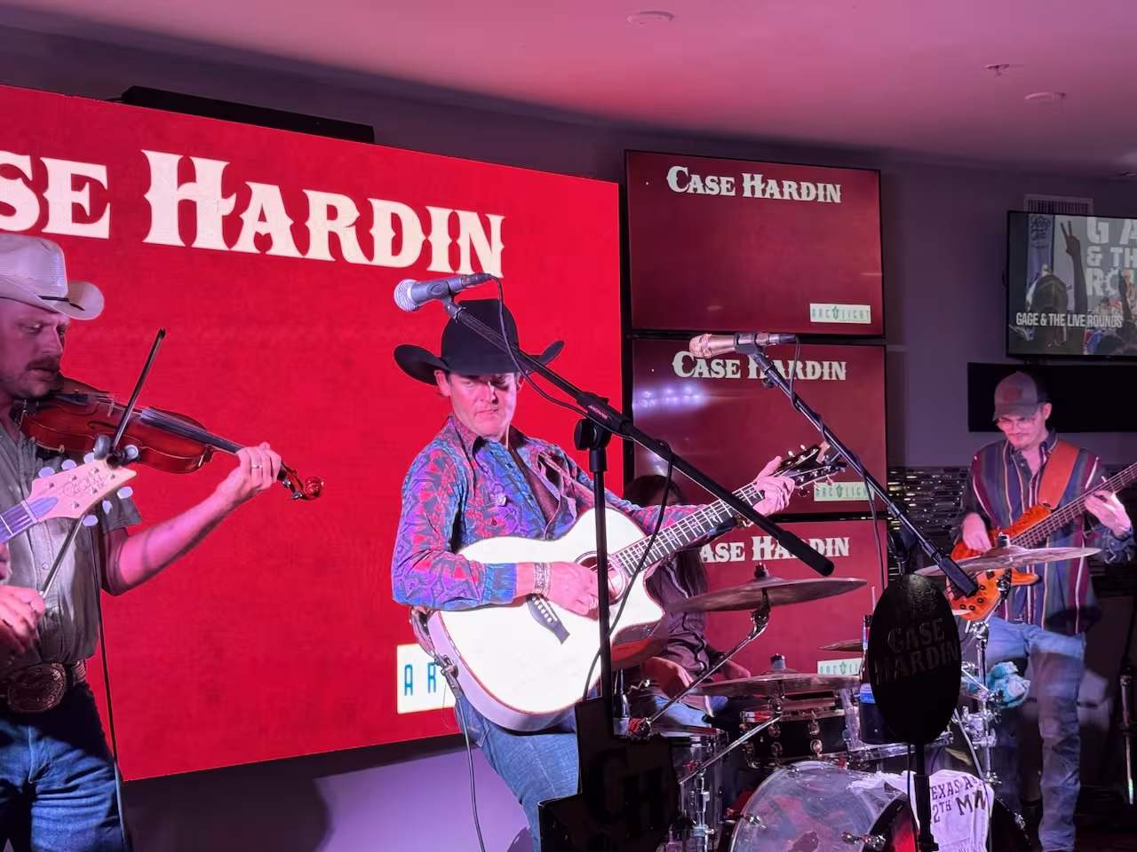 Case Hardin performs